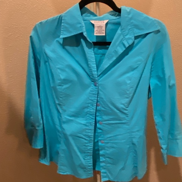 3/4 button down - Picture 2 of 2